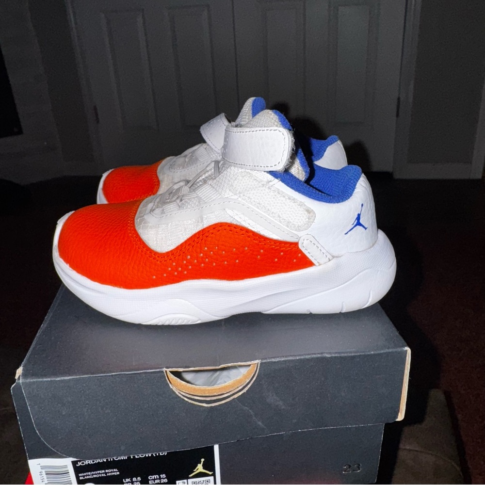 Jordan Kids Shoes - White and Orange